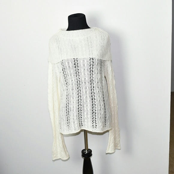 Tops - Stunning Off White Light Knit Cowl Shirt